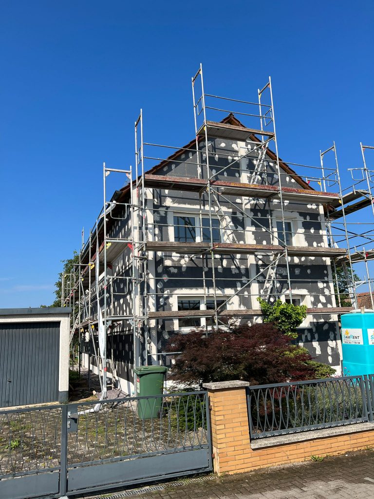 Dieses Bild hat ein leeres Alt-Attribut. Der Dateiname ist volwaermeschutz-website-768x1024.jpg